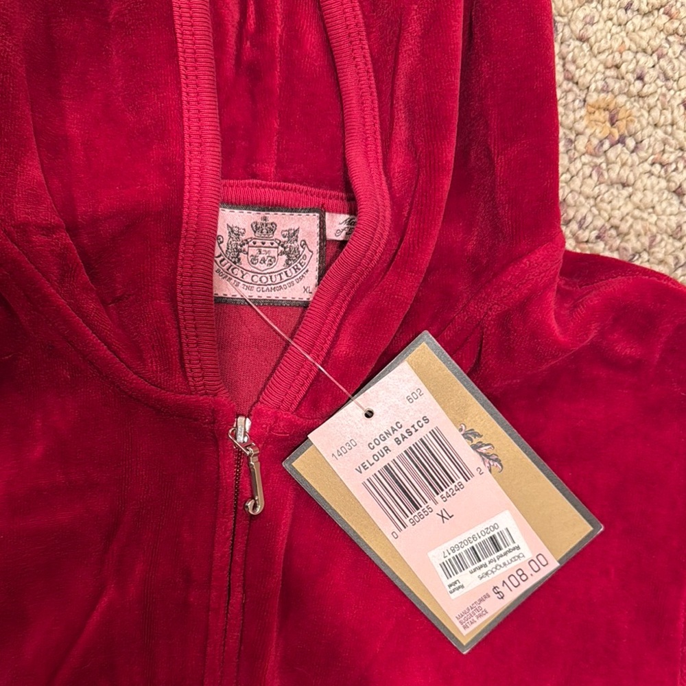 Juicy Couture Women's Red Velour Short Sleeve Hoodie Set Top XL Bottom L - Picture 6 of 7